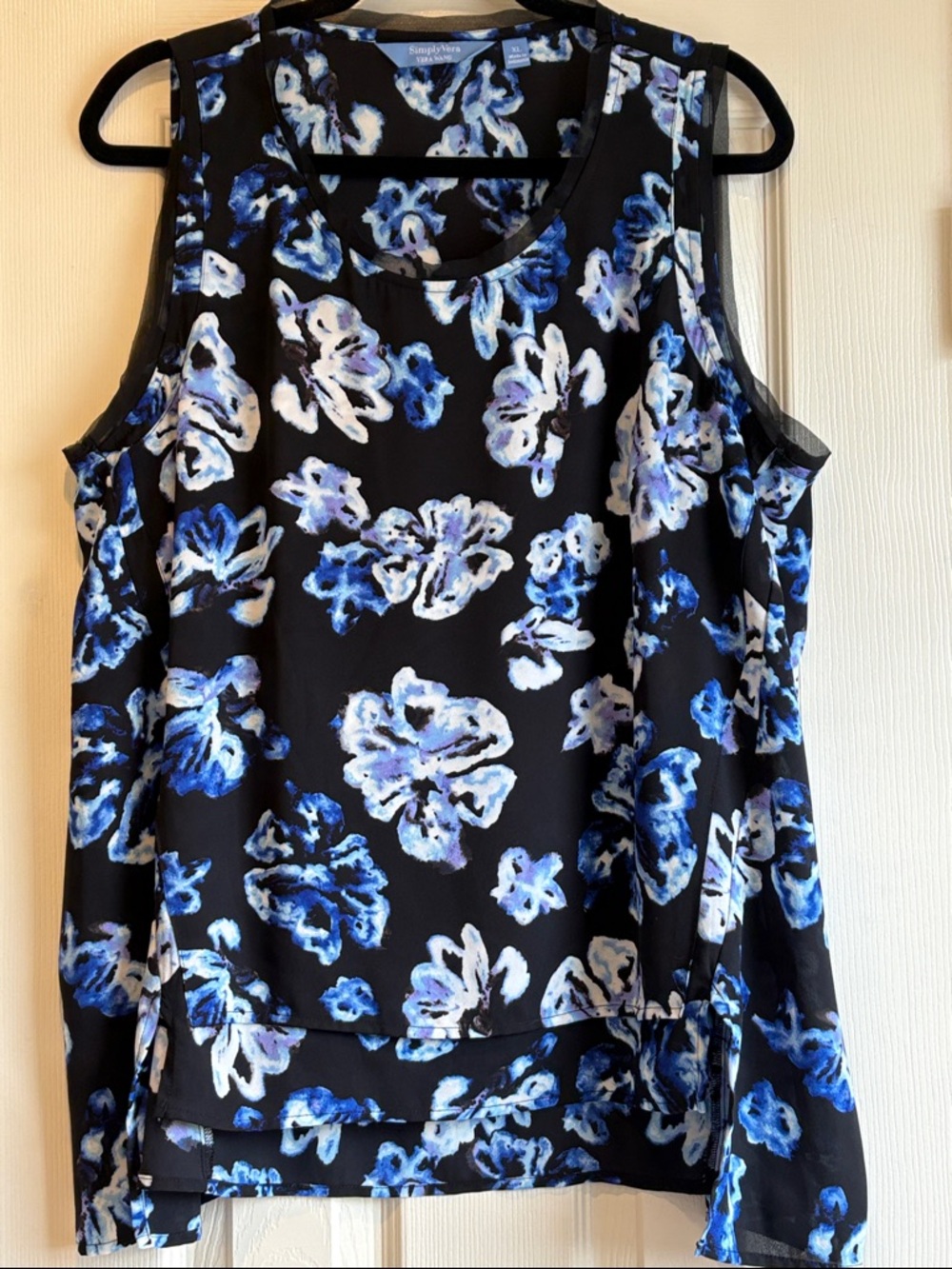 Simply Vera Vera Wang | Black & Blue Floral Tank Top Blouse XL Partly Lined